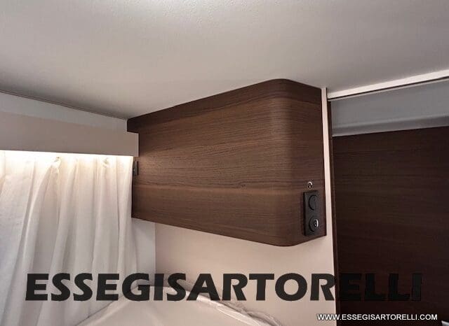 ADRIA SONIC SUPREME EDITION 700 DL ALDE GARAGE 140 cv letti gemelli GAMMA 2025 FACE TO FACE pieno