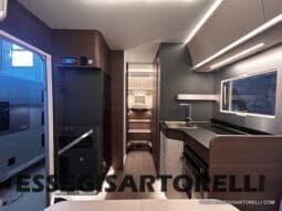 ADRIA SONIC SUPREME EDITION 700 DL ALDE GARAGE 140 cv letti gemelli GAMMA 2025 FACE TO FACE pieno