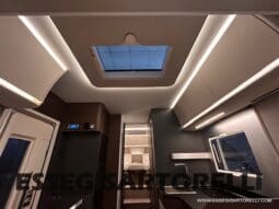 ADRIA SONIC SUPREME EDITION 700 DL ALDE GARAGE 140 cv letti gemelli GAMMA 2025 FACE TO FACE pieno