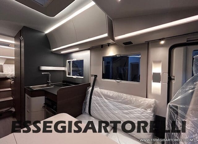 ADRIA SONIC SUPREME EDITION 700 DL ALDE GARAGE 140 cv letti gemelli GAMMA 2025 FACE TO FACE pieno