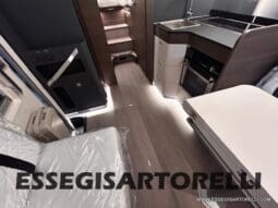 ADRIA SONIC SUPREME EDITION 700 DL ALDE GARAGE 140 cv letti gemelli GAMMA 2025 FACE TO FACE pieno