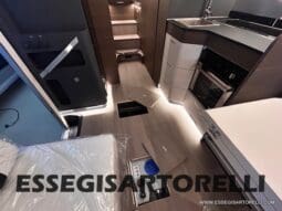 ADRIA SONIC SUPREME EDITION 700 DL ALDE GARAGE 140 cv letti gemelli GAMMA 2025 FACE TO FACE pieno