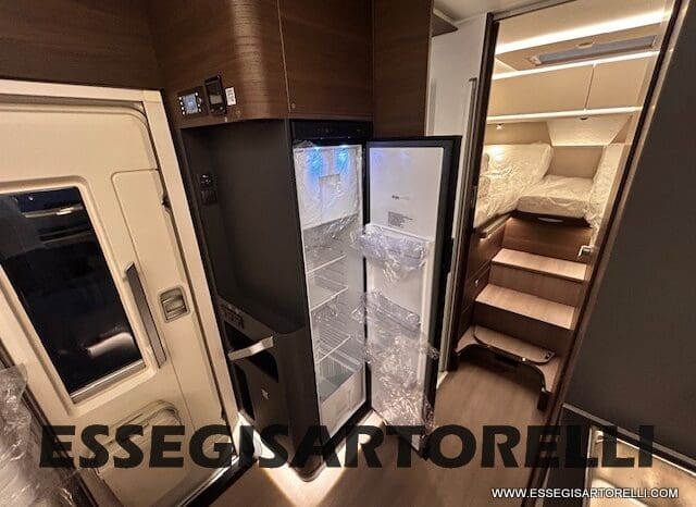 ADRIA SONIC SUPREME EDITION 700 DL ALDE GARAGE 140 cv letti gemelli GAMMA 2025 FACE TO FACE pieno