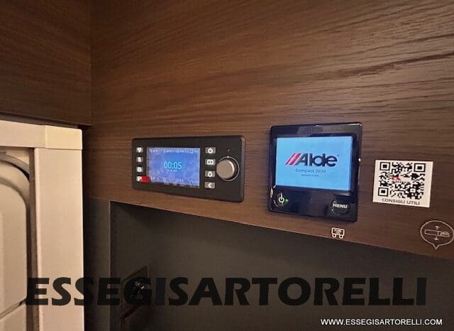 ADRIA SONIC SUPREME EDITION 700 DL ALDE GARAGE 140 cv letti gemelli GAMMA 2025 FACE TO FACE pieno