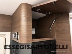 ADRIA SONIC SUPREME EDITION 700 DL ALDE GARAGE 140 cv letti gemelli GAMMA 2025 FACE TO FACE pieno