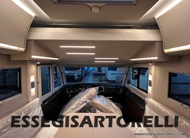 ADRIA SONIC SUPREME EDITION 700 DL ALDE GARAGE 140 cv letti gemelli GAMMA 2025 FACE TO FACE pieno