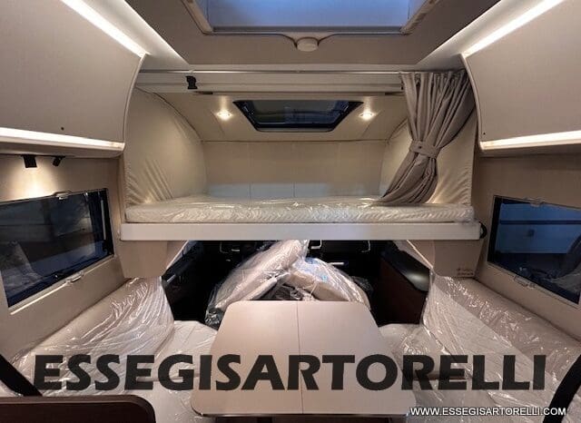 ADRIA SONIC SUPREME EDITION 700 DL ALDE GARAGE 140 cv letti gemelli GAMMA 2025 FACE TO FACE pieno