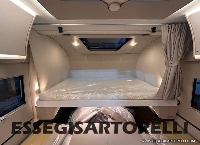 ADRIA SONIC SUPREME EDITION 700 DL ALDE GARAGE 140 cv letti gemelli GAMMA 2025 FACE TO FACE pieno