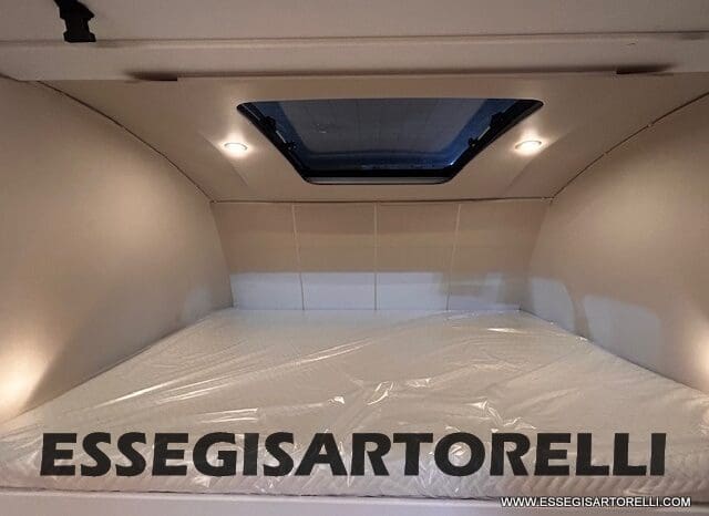 ADRIA SONIC SUPREME EDITION 700 DL ALDE GARAGE 140 cv letti gemelli GAMMA 2025 FACE TO FACE pieno