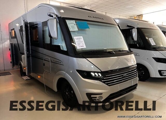 ADRIA SONIC SUPREME EDITION 700 DL ALDE GARAGE 140 cv letti gemelli GAMMA 2025 FACE TO FACE pieno