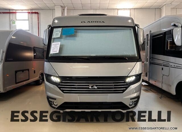 ADRIA SONIC SUPREME EDITION 700 DL ALDE GARAGE 140 cv letti gemelli GAMMA 2025 FACE TO FACE pieno