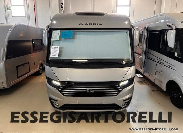 ADRIA SONIC SUPREME EDITION 700 DL ALDE GARAGE 140 cv letti gemelli GAMMA 2025 FACE TO FACE pieno