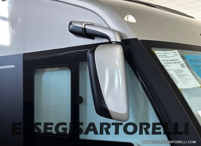 ADRIA SONIC SUPREME EDITION 700 DL ALDE GARAGE 140 cv letti gemelli GAMMA 2025 FACE TO FACE pieno