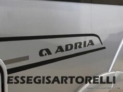 ADRIA SONIC SUPREME EDITION 700 DL ALDE GARAGE 140 cv letti gemelli GAMMA 2025 FACE TO FACE pieno