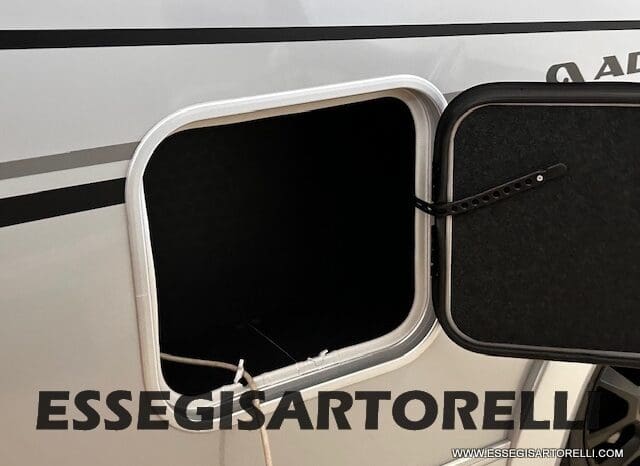 ADRIA SONIC SUPREME EDITION 700 DL ALDE GARAGE 140 cv letti gemelli GAMMA 2025 FACE TO FACE pieno