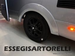 ADRIA SONIC SUPREME EDITION 700 DL ALDE GARAGE 140 cv letti gemelli GAMMA 2025 FACE TO FACE pieno