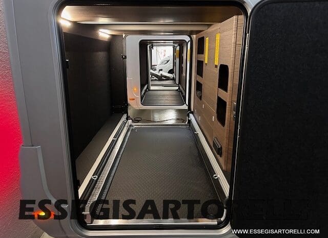 ADRIA SONIC SUPREME EDITION 700 DL ALDE GARAGE 140 cv letti gemelli GAMMA 2025 FACE TO FACE pieno