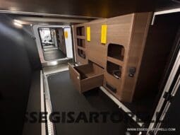 ADRIA SONIC SUPREME EDITION 700 DL ALDE GARAGE 140 cv letti gemelli GAMMA 2025 FACE TO FACE pieno