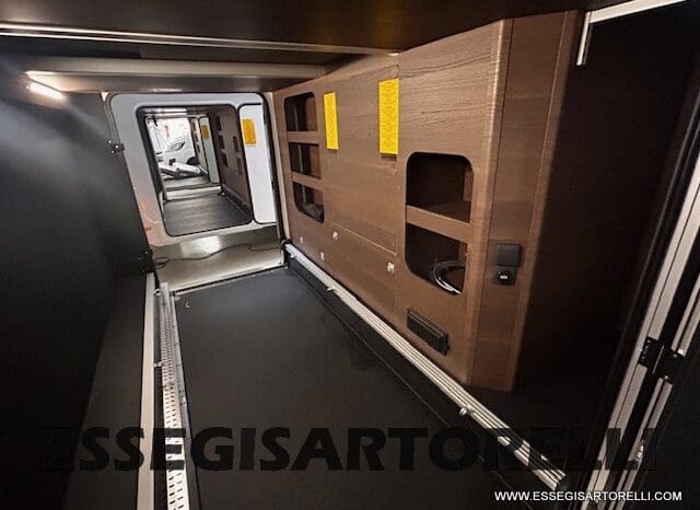 ADRIA SONIC SUPREME EDITION 700 DL ALDE GARAGE 140 cv letti gemelli GAMMA 2025 FACE TO FACE pieno