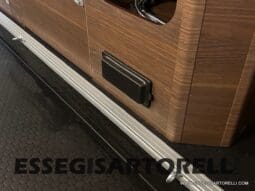 ADRIA SONIC SUPREME EDITION 700 DL ALDE GARAGE 140 cv letti gemelli GAMMA 2025 FACE TO FACE pieno