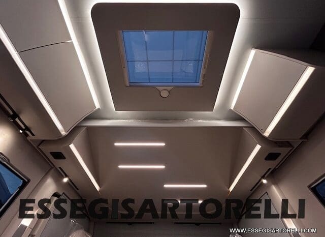ADRIA SONIC SUPREME EDITION 700 DL ALDE GARAGE 140 cv letti gemelli GAMMA 2025 FACE TO FACE pieno