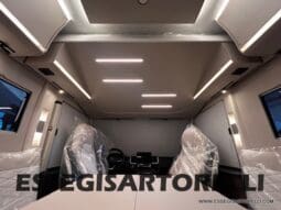ADRIA SONIC SUPREME EDITION 700 DL ALDE GARAGE 140 cv letti gemelli GAMMA 2025 FACE TO FACE pieno