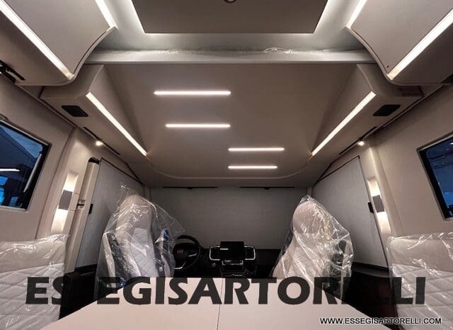 ADRIA SONIC SUPREME EDITION 700 DL ALDE GARAGE 140 cv letti gemelli GAMMA 2025 FACE TO FACE pieno