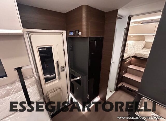 ADRIA SONIC SUPREME EDITION 700 DL ALDE GARAGE 140 cv letti gemelli GAMMA 2025 FACE TO FACE pieno