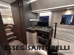 ADRIA SONIC SUPREME EDITION 700 DL ALDE GARAGE 140 cv letti gemelli GAMMA 2025 FACE TO FACE pieno