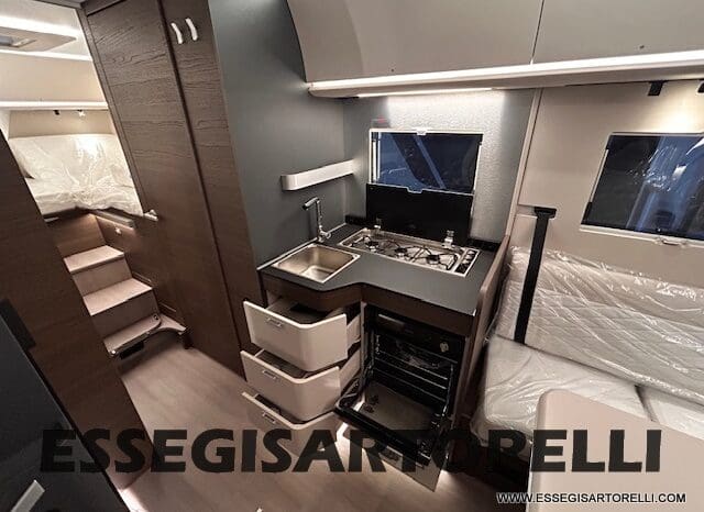 ADRIA SONIC SUPREME EDITION 700 DL ALDE GARAGE 140 cv letti gemelli GAMMA 2025 FACE TO FACE pieno
