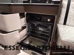 ADRIA SONIC SUPREME EDITION 700 DL ALDE GARAGE 140 cv letti gemelli GAMMA 2025 FACE TO FACE pieno