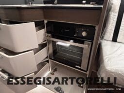 ADRIA SONIC SUPREME EDITION 700 DL ALDE GARAGE 140 cv letti gemelli GAMMA 2025 FACE TO FACE pieno
