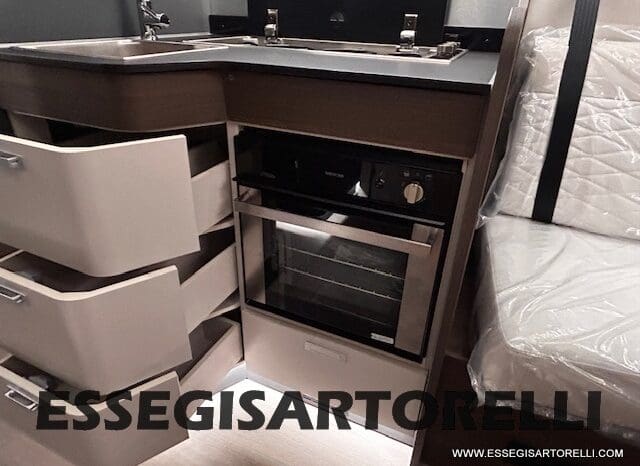 ADRIA SONIC SUPREME EDITION 700 DL ALDE GARAGE 140 cv letti gemelli GAMMA 2025 FACE TO FACE pieno