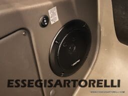 ADRIA SONIC SUPREME EDITION 700 DL ALDE GARAGE 140 cv letti gemelli GAMMA 2025 FACE TO FACE pieno