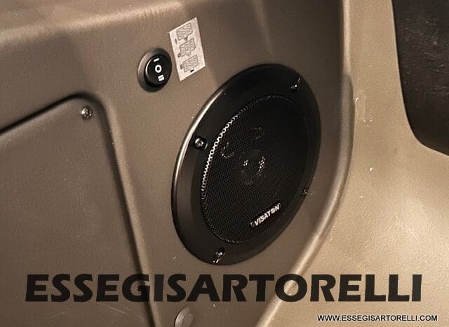 ADRIA SONIC SUPREME EDITION 700 DL ALDE GARAGE 140 cv letti gemelli GAMMA 2025 FACE TO FACE pieno