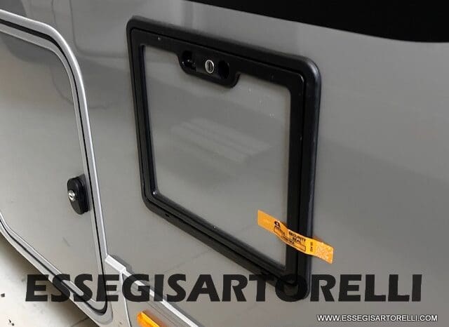 ADRIA SONIC SUPREME EDITION 700 DL ALDE GARAGE 140 cv letti gemelli GAMMA 2025 FACE TO FACE pieno