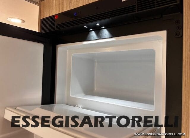 ADRIA COMPACT 60° SELECTION 600 DL AUTOMATICO SILVER 2025 GEMELLI GARAGE pieno