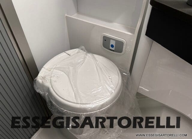 ADRIA COMPACT 60° SELECTION 600 DL AUTOMATICO SILVER 2025 GEMELLI GARAGE pieno