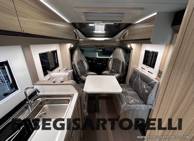 ADRIA COMPACT 60° SELECTION 600 DL AUTOMATICO SILVER 2025 GEMELLI GARAGE pieno