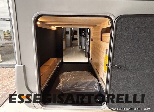 ADRIA COMPACT 60° SELECTION 600 DL AUTOMATICO SILVER 2025 GEMELLI GARAGE pieno