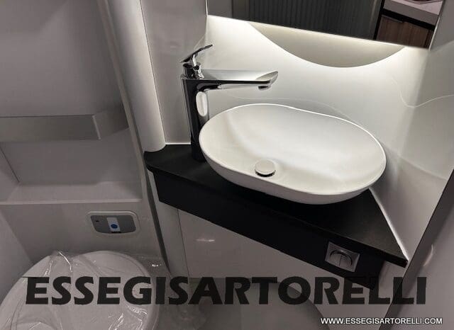 ADRIA COMPACT 60° SELECTION 600 DL AUTOMATICO SILVER 2025 GEMELLI GARAGE pieno