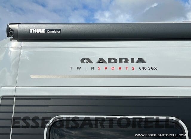 ADRIA NEW TWIN SPORTS MY 2025 SUPREME EDITION 640 SGX SKYROOF APRIBILE EXPEDITION 636 pieno