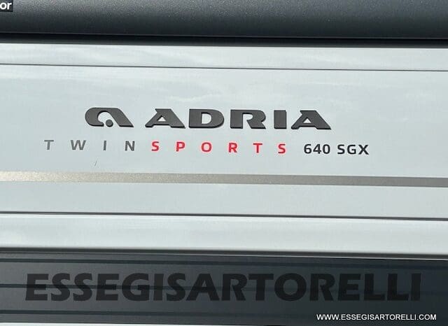 ADRIA NEW TWIN SPORTS MY 2025 SUPREME EDITION 640 SGX SKYROOF APRIBILE EXPEDITION 636 pieno