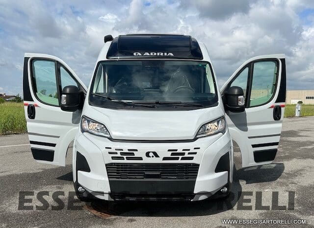 ADRIA NEW TWIN SPORTS MY 2025 SUPREME EDITION 640 SGX SKYROOF APRIBILE EXPEDITION 636 pieno
