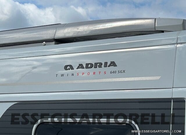 ADRIA NEW TWIN SPORTS MY 2025 SUPREME EDITION 640 SGX SKYROOF APRIBILE EXPEDITION 636 pieno