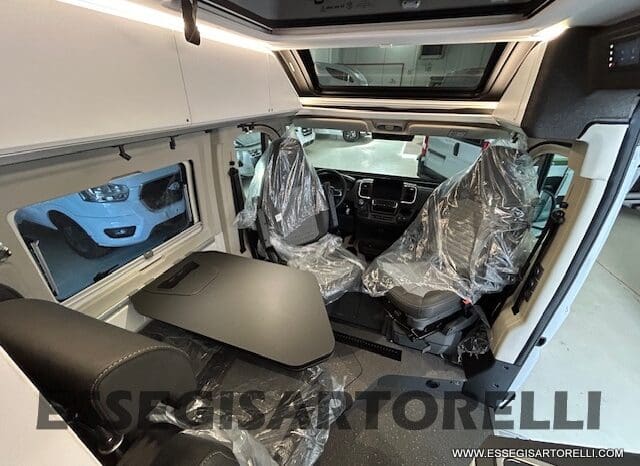ADRIA NEW TWIN SPORTS MY 2025 SUPREME EDITION 640 SGX SKYROOF APRIBILE EXPEDITION 636 pieno