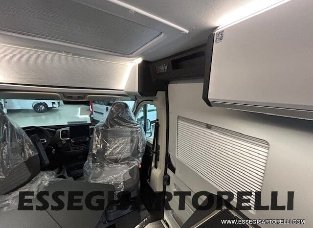 ADRIA NEW TWIN SPORTS MY 2025 SUPREME EDITION 640 SGX SKYROOF APRIBILE EXPEDITION 636 pieno