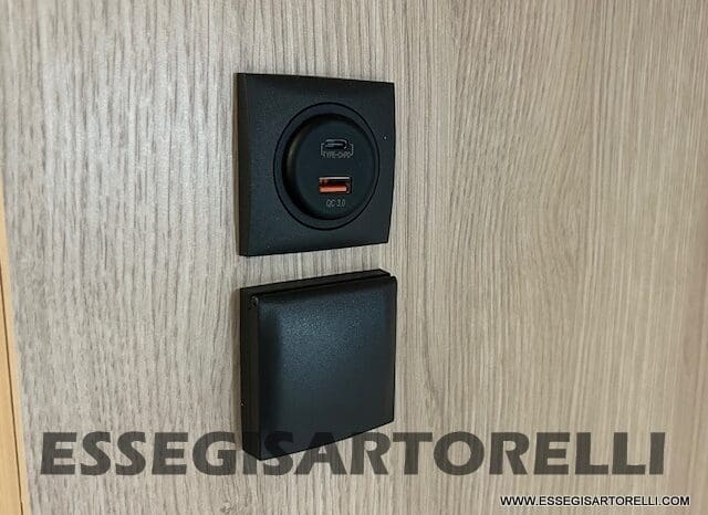 ADRIA NEW AVIVA 472 PK 2025 6 POSTI (LETTO CASTELLO) pieno