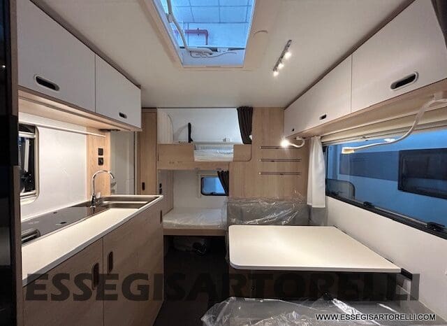 ADRIA NEW AVIVA 472 PK 2025 6 POSTI (LETTO CASTELLO) pieno