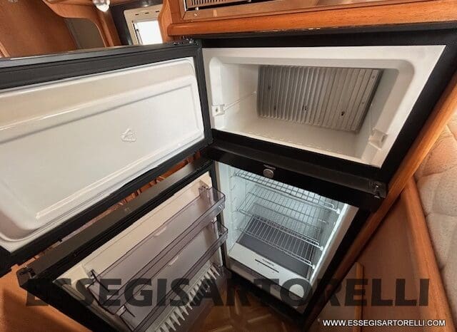 EVM SYSTEM PASCIA’ 450 SEMITEGRALE FULL OPTIONAL RENAULT MASTER pieno